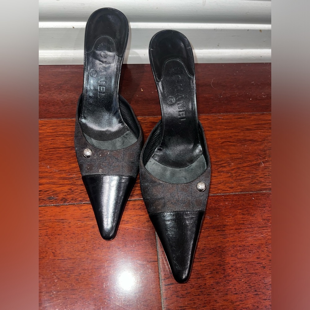 Authentic Chanel shoes in great condition.